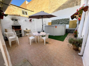 Hotels in Cacin